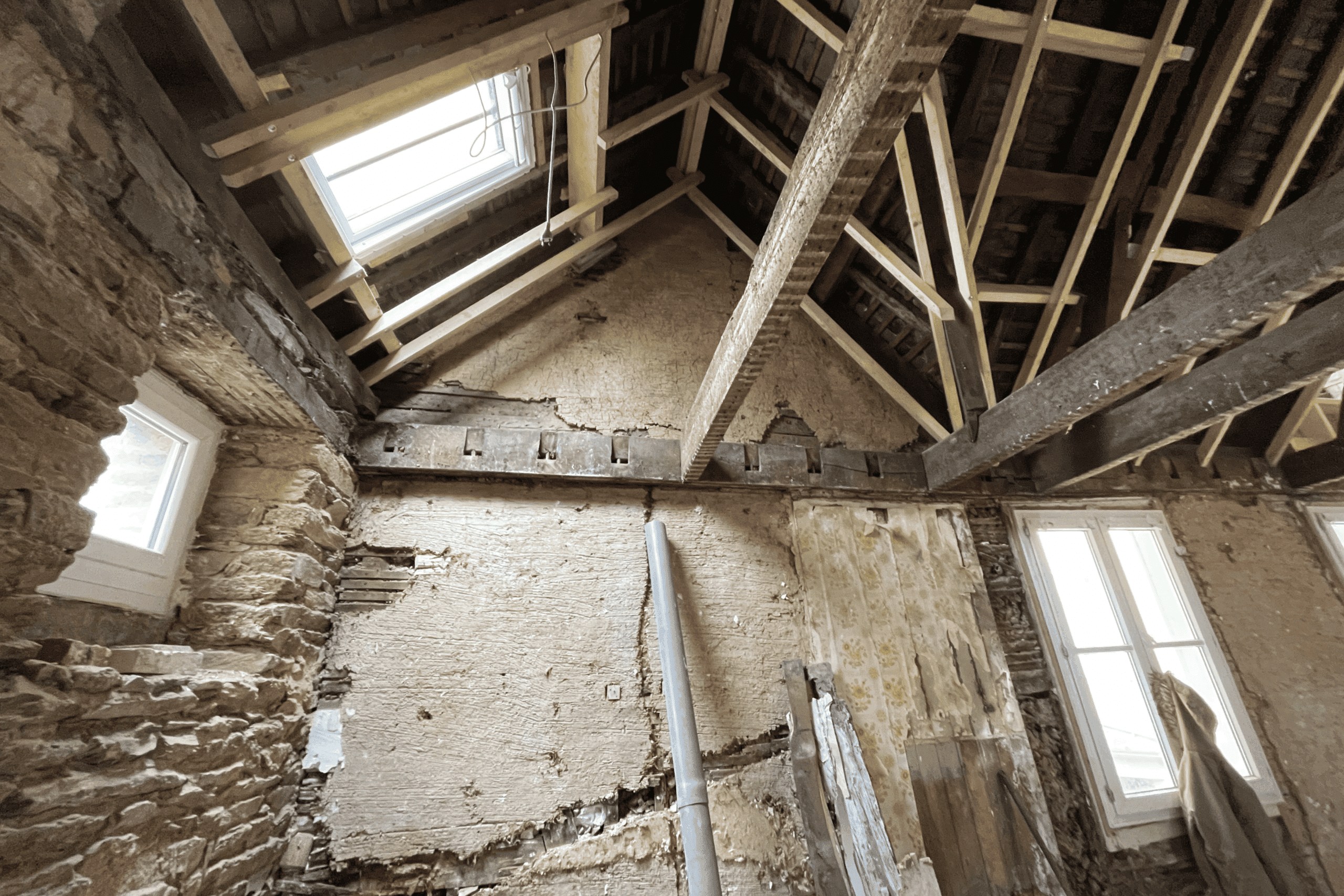 Rénovation architecturale d’anciennes écuries, travail sur les volumes et la lumière