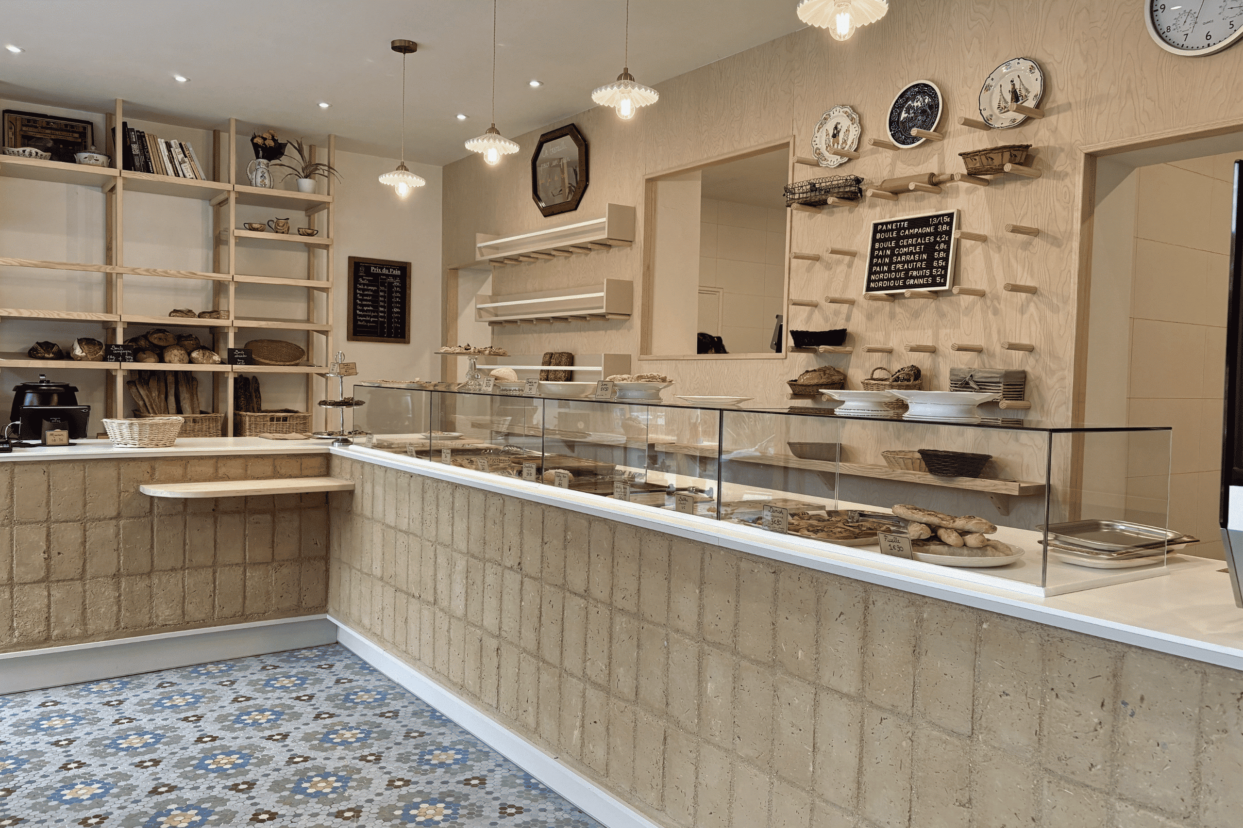 Boulangerie levain et son comptoir en terre crue